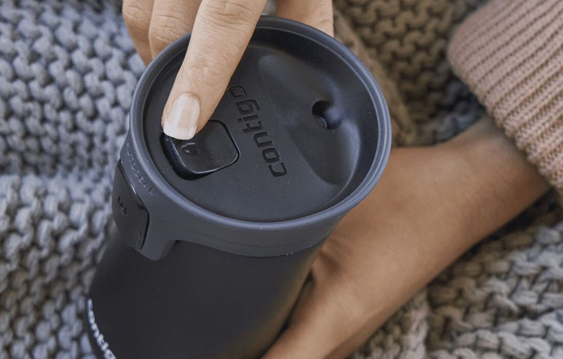 Kubek termiczny CONTIGO Pinnacle Czarny Matowy System AutoSeal szczelność wygoda użytkowania automatyczna blokada