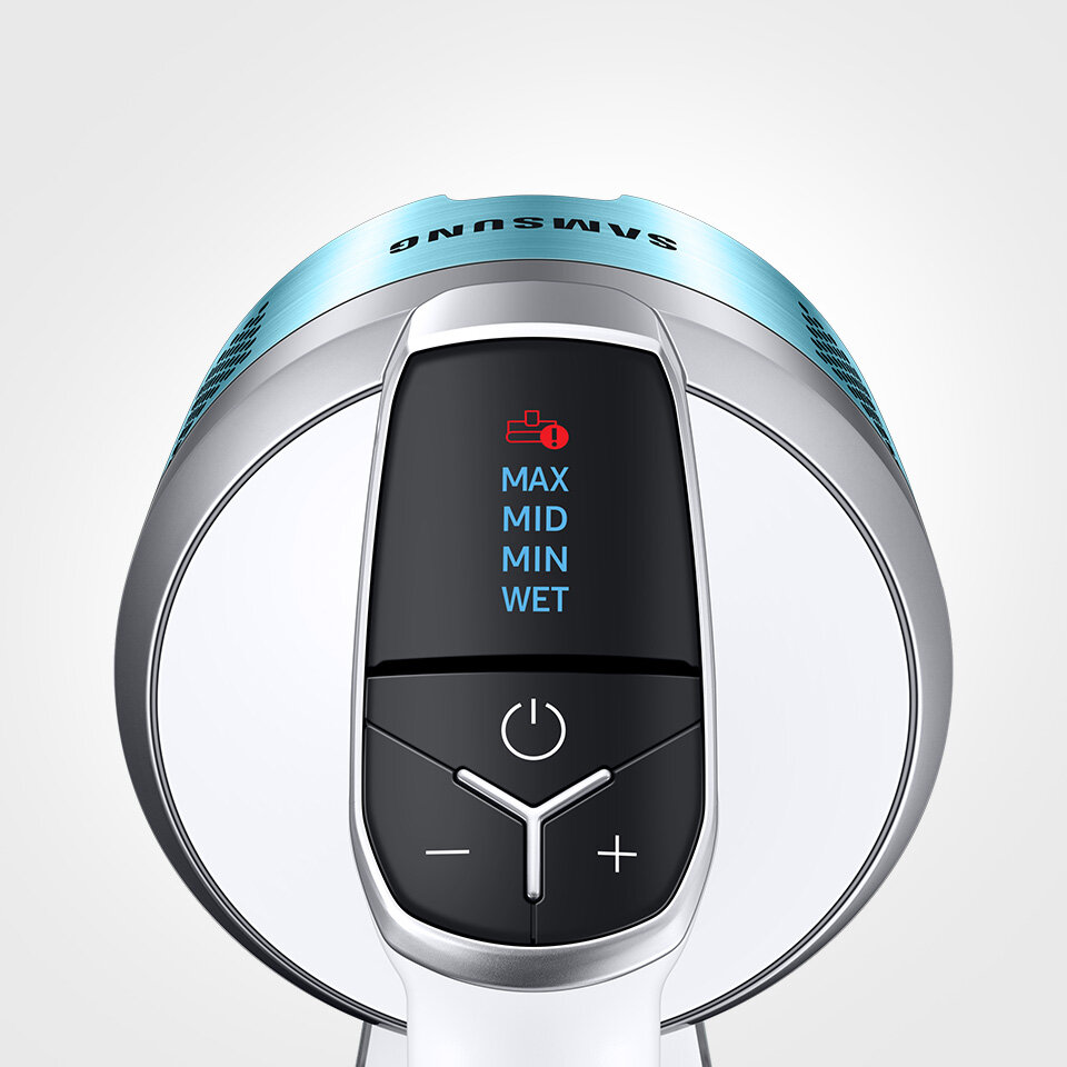 zbliżenie na wyświetlacz odkurzacza Samsung Jet 70 turbo, na którym pokazany jest komunikat, że pojawił się problem ze szczotką