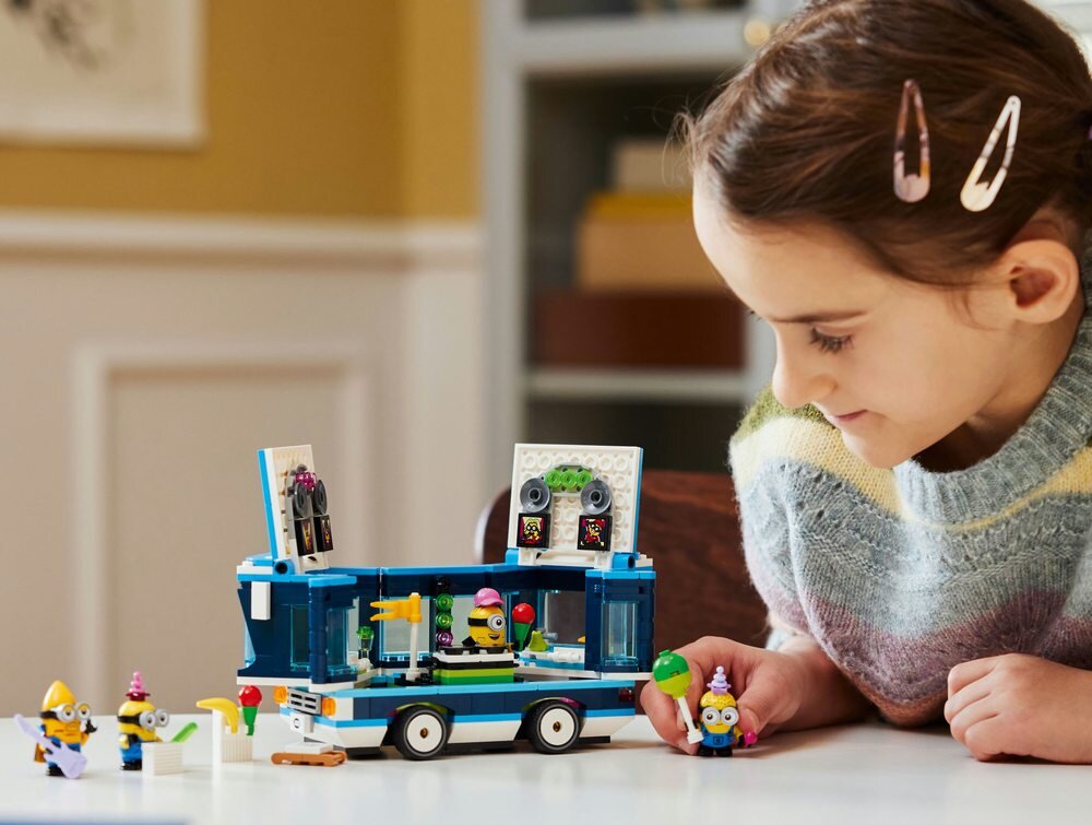 LEGO 75581 Despicable Me i Minions Imprezowy autobus minionków  film 