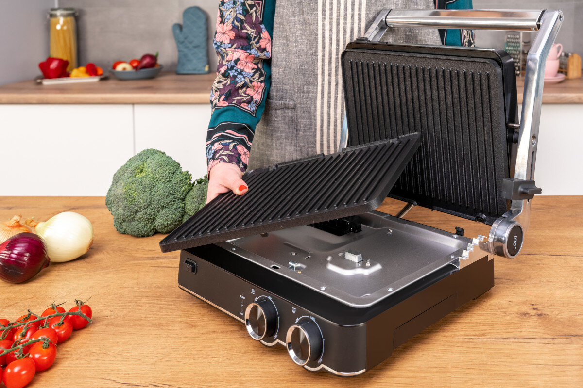 Grill elektryczny GÖTZE & JENSEN GL802X tacki czyszczenie