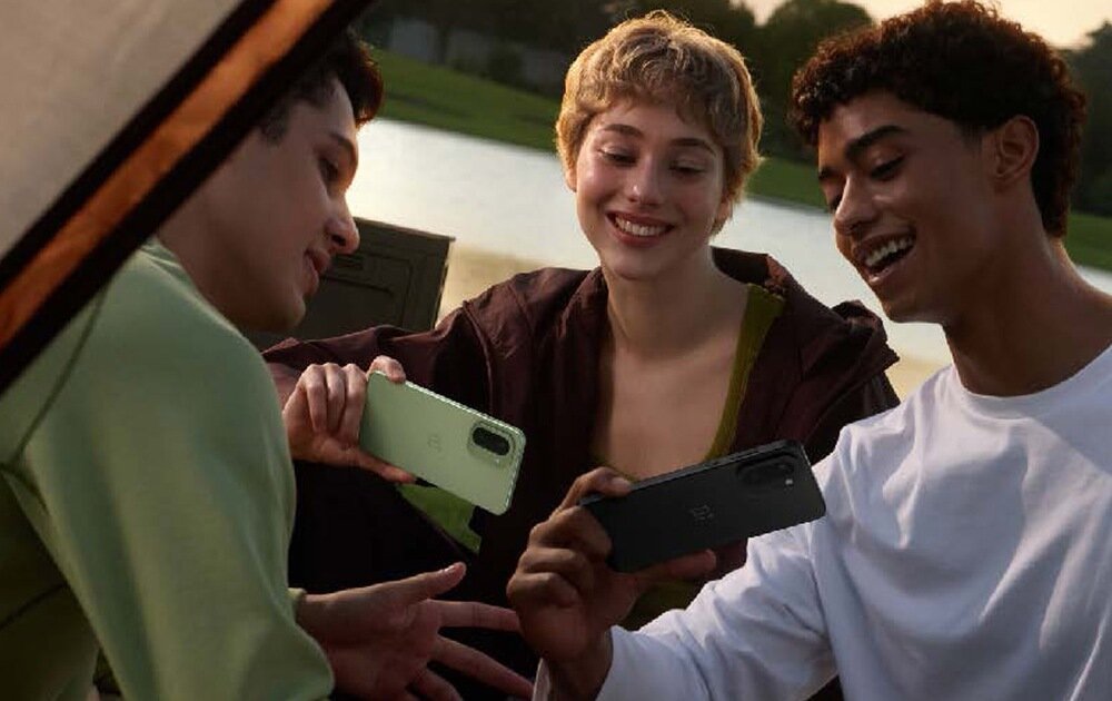 Smartfon ONEPLUS 15R cztery lata aktualizacji Androida sześć lat aktualizacji bezpieczeństwa 