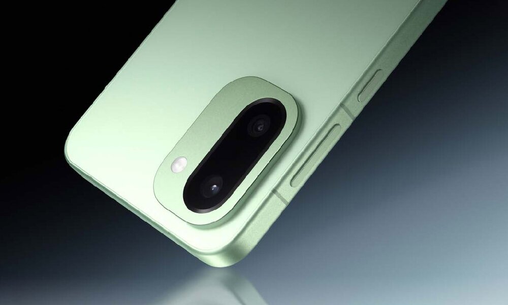 Smartfon ONEPLUS 15R charakterystyczna dekoracja aparatu  