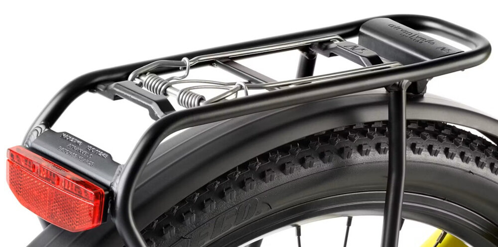 Rower elektryczny ROMET E-Modeco SUV 1.0 AN D U17 28 cali Złoty zbliżenie na bagażnik bagażnik składana stopka w centralnym punkcie ciężkości