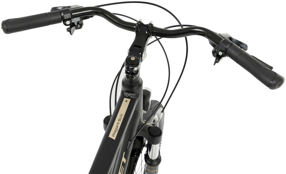 Rower trekkingowy ROMET Wagant SUV H PV A U20 28 cali Czarny kierownica na białym tle stalowa kierownica marki ROMET aluminiowy wspornik marki ROMET stabilność i precyzję prowadzenia antypoślizgowe uchwyty