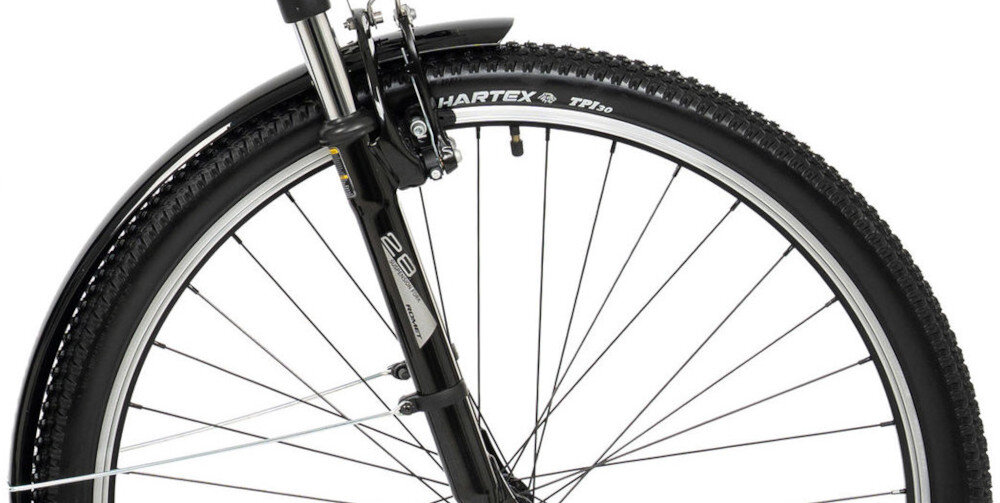 Rower trekkingowy ROMET Wagant SUV H PV A U20 28 cali Czarny zbliżenie na przednie koło rozmiar koła 28 cali łatwo jest pokonać różne przeszkody duży kontakt koła z podłożem szerokie opony marki HARTEX aluminiowe obręcze stabilne trzymanie opony regularne sprawdzanie ciśnienia powietrza wartość na bocznej części opony