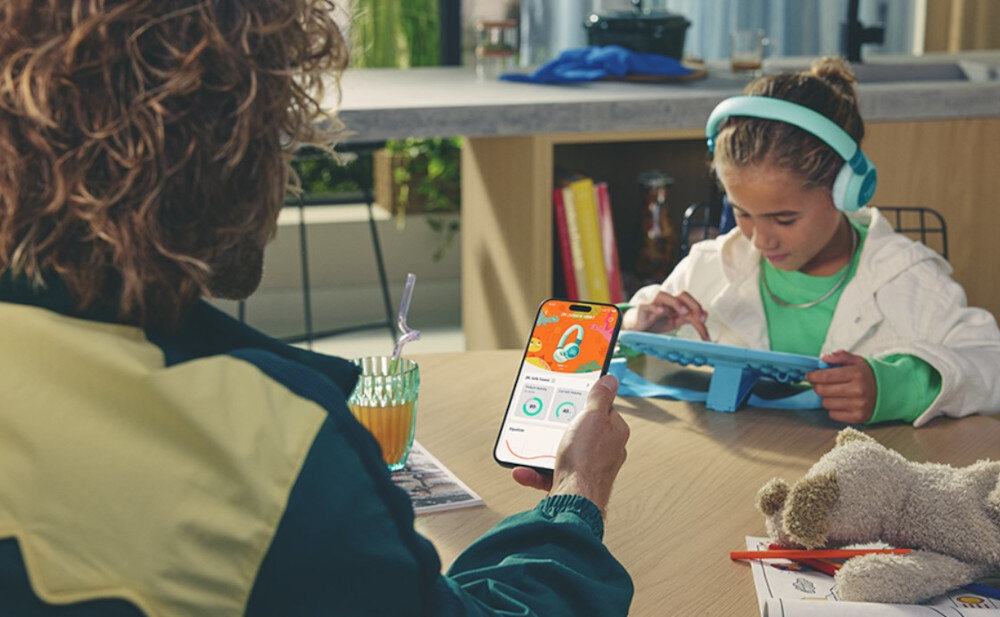 Słuchawki nauszne JBL JR 320 BT - Bezpieczny dźwięk do 85 dB