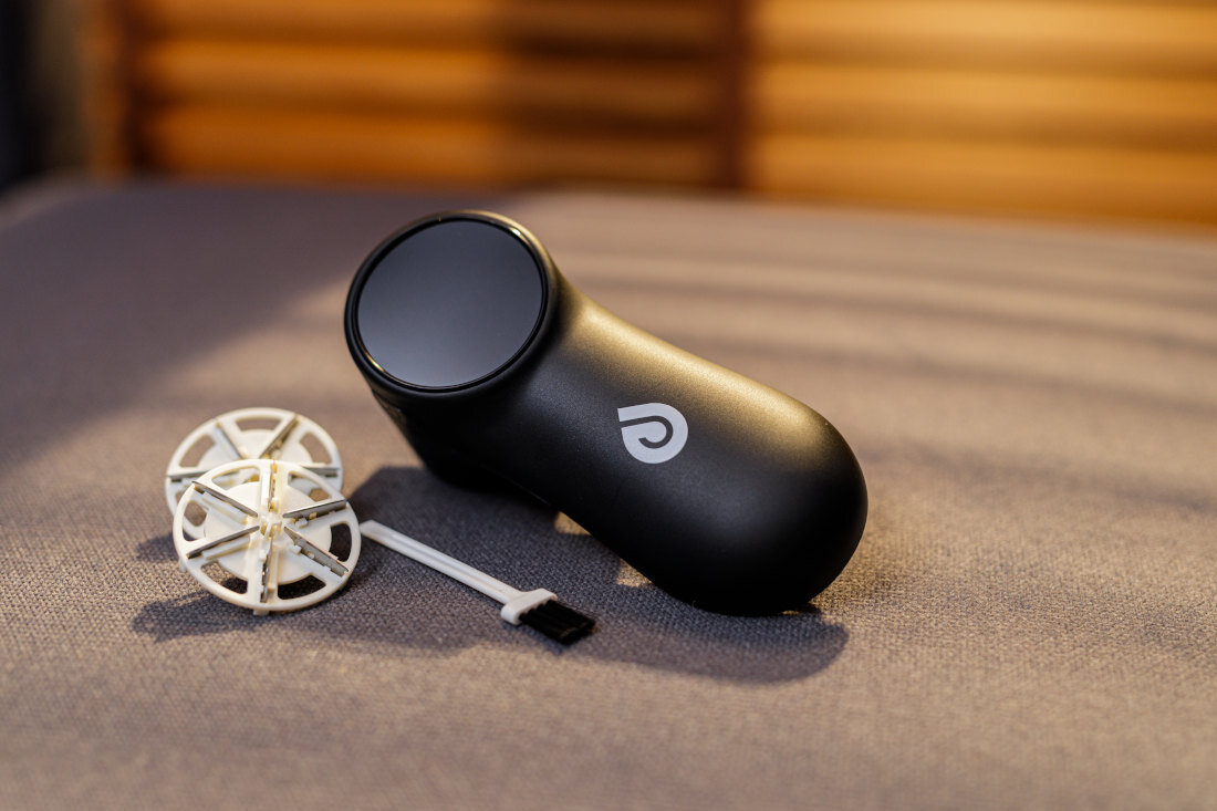 Golarka do ubrań PURENO Trim 100 System noży Sześciostopniowy układ tnący ze stali nierdzewnej równomierne zbieranie włókien Dwa zapasowe komplety noży 