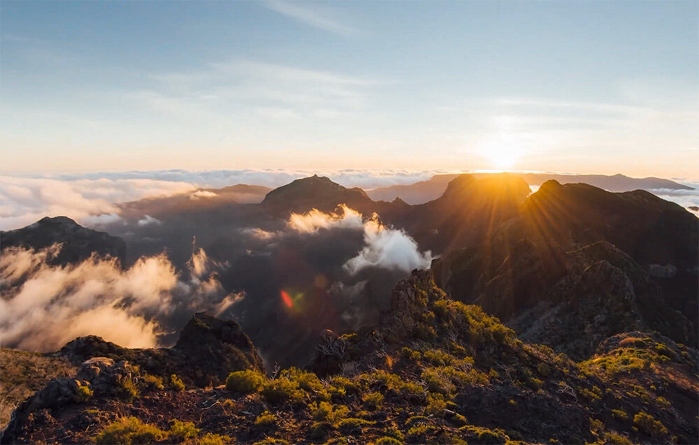 Kamera sferyczna 360 INSTA360 X3 - widok krajobrazu gorskiego - sensor klasa jakosc ujecia rozdzielczosc slow motion