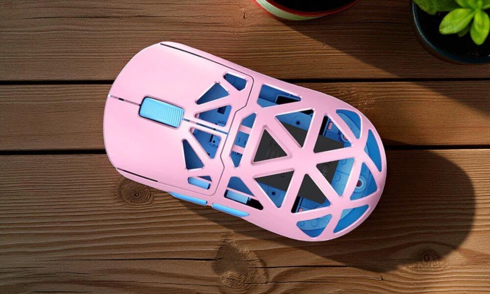 MCHOSE AX5 Solidna konstrukcja odporność 121,6 × 61,5 × 37,7 mm - mysz od góry na deskach