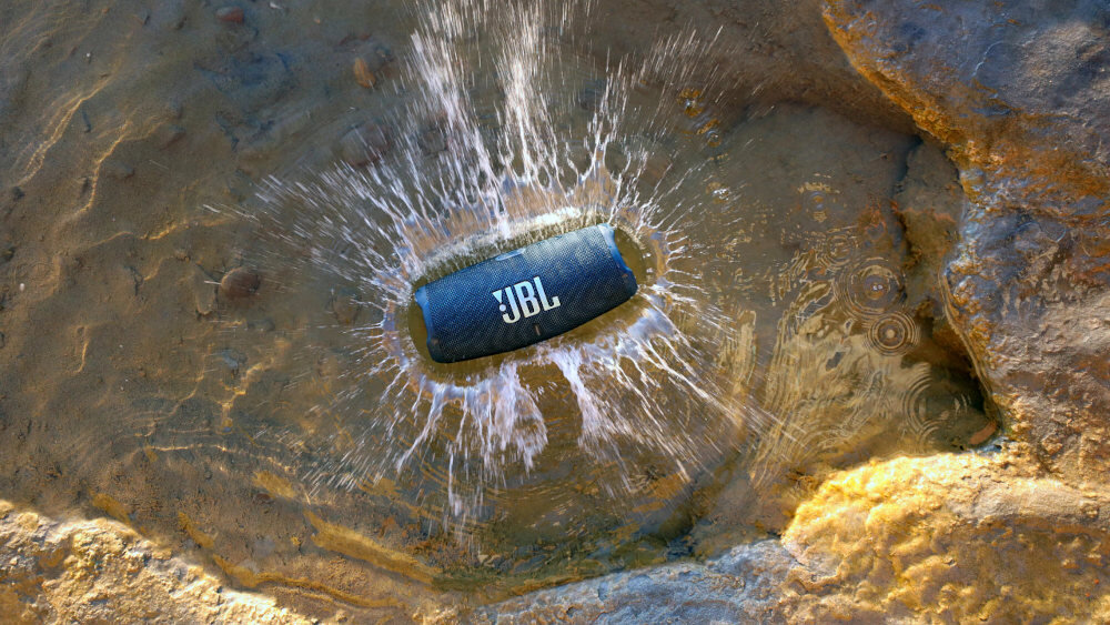 Głośnik mobilny JBL Charge 5  - wodoodporna konstrukcja