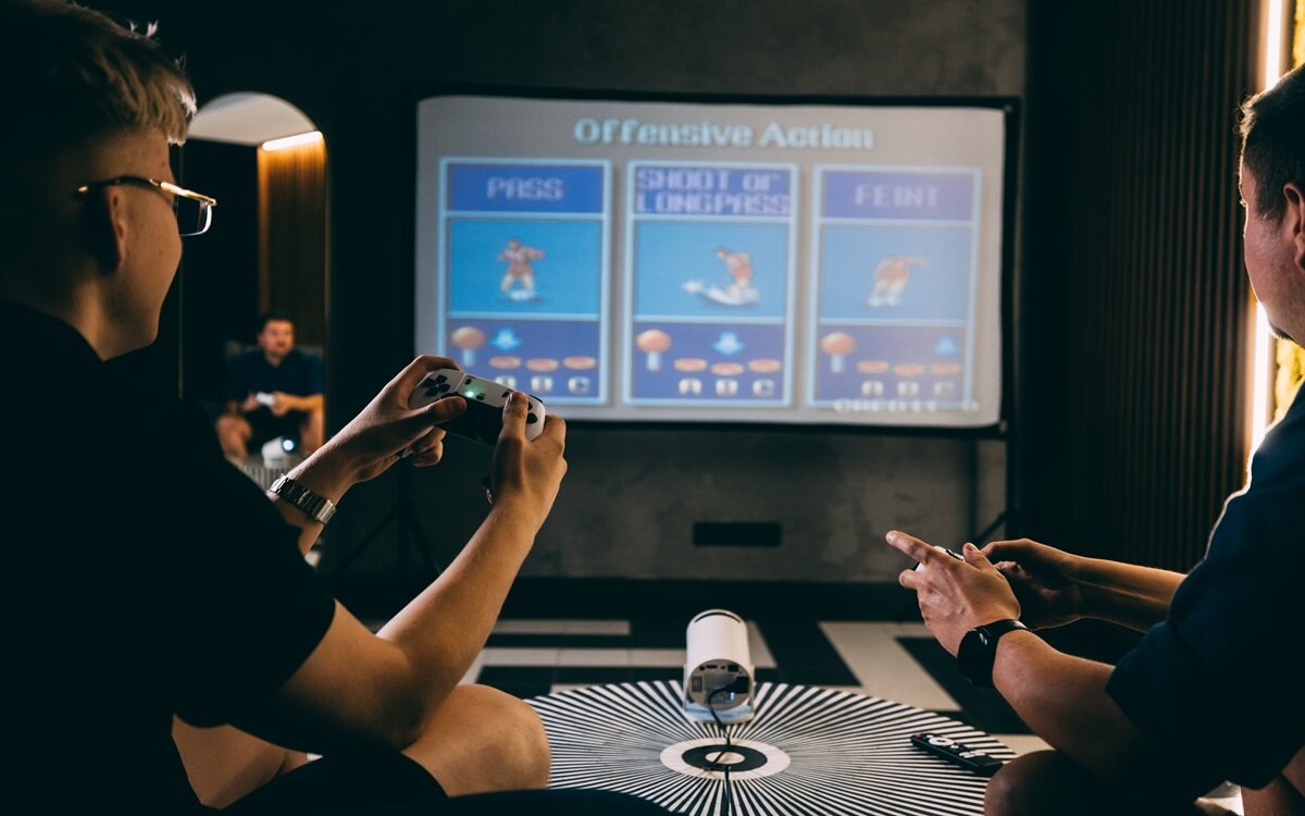 EXTRALINK GG300S od 40 do 130 cali niewielkim pokoju dużym salonie - obraz wyświetlany na ekranie