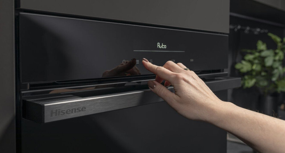 PIEKARNIK HISENSE BIM4434ABG8 wizualizacja wyświetlacz panel sterowanie funkcje programy Wygodnie na co dzień sterowanie elektronicze panel