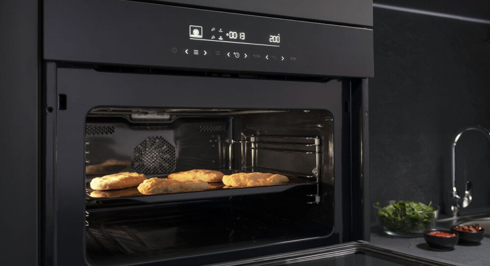 PIEKARNIK HISENSE BIM4434ABG8 wizualizacja wnętrze wentylator rogaliki panel wyświetlacz Tryb dla mrożonek szybko bez rozmrażania