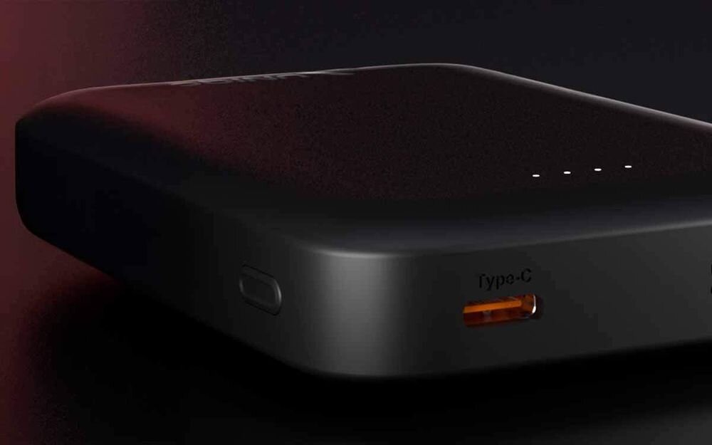 UNIQO UQBB10000PD20SLIM 10000 mAh 20 W UNIQ 10 000 mAh 160 g 98 × 68 × 14 mm szybkie ładowanie - zbliżenie na port usb-c