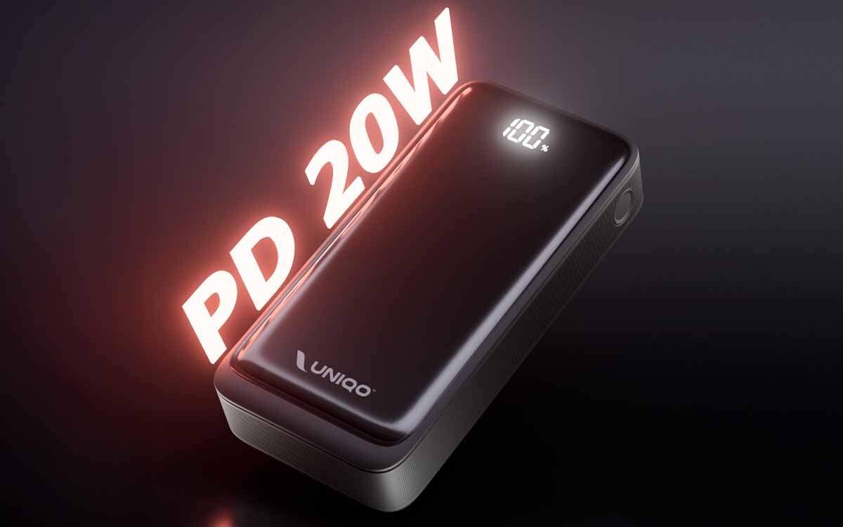 UNIQO UQBB20000PD20LCD szybkie ładowanie 20 W Wbudowane zabezpieczenia przegrzewaniem, przepięciami oraz przeładowaniem - powerbank na ciemnym tle z neonowym napisem pd 20 w