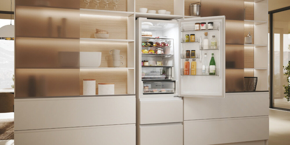 LODÓWKA HAIER HTW5618ENPW 3D 360 litrów pojemności dużo miejsca wnętrze maksymalna wygoda oszczędność miejsca