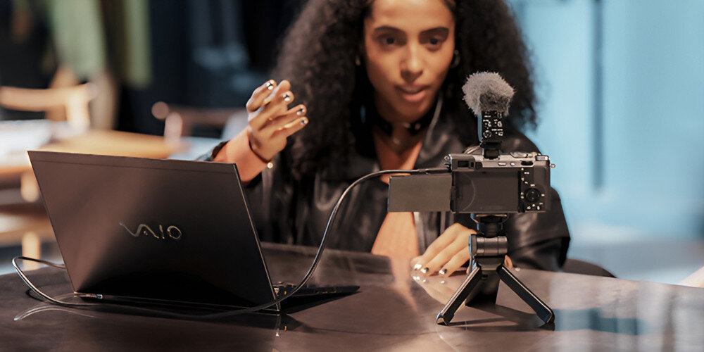 Aparat SONY Alpha 7C II kamera internetowa 4K funkcje AF efekt bokeh