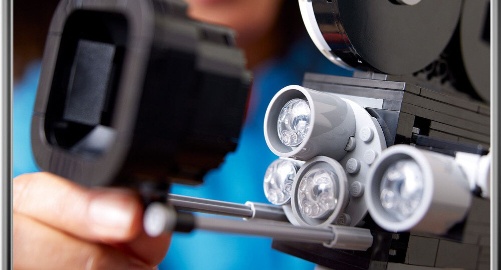 KLOCKI LEGO DISNEY KAMERA WALTA DISNEYA 43230 osłona przesuwna