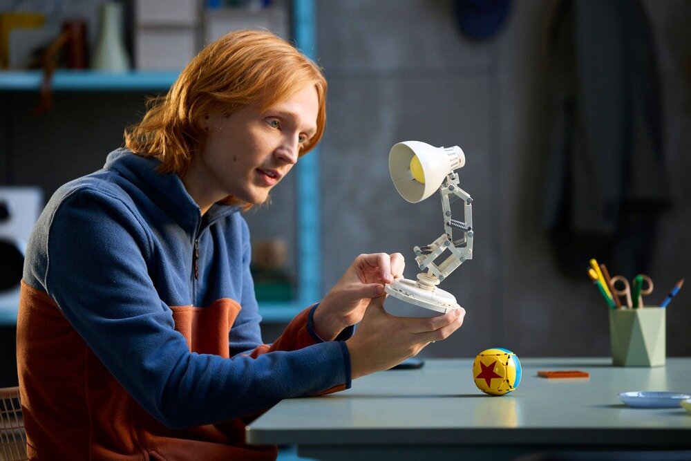 LEGO 21357 IDEAS Disney Pixar Luxo Jr. relaks spędzanie czasu kreatywne myślenie koordynacja 
  