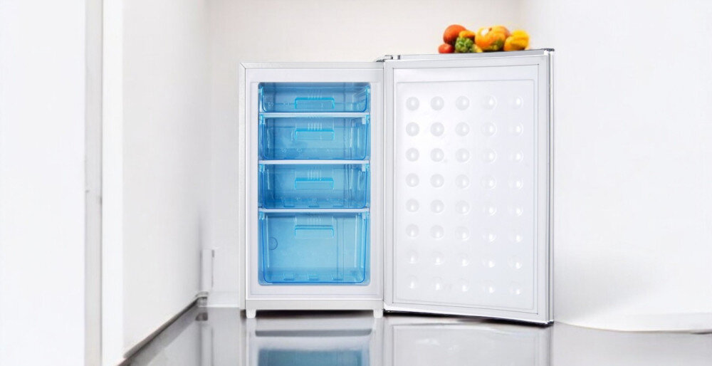 ZAMRAŻARKA ELECTRO-LINE BD-72E Zdolność zamrażania ochrona żywności utrzymanie temperatury 3 kg produktów mrożenie szybkie brak zasilania utrzymanie temperatury 20 godzin nóżka poziomująca ustawienie urządzenia prosta powierzchnia stabilność dłuższa żywotność oszczędności kółka transportowe łatwe przemieszczanie zmiana zmiejsca podnoszenie przesuwanie szybko wygodnie praktycznie sterowanie mechaniczne optymalne warunki oszczędność energii pokrętło ustawienia regulacja temperatury poziomy stopnie obsługa intuicyjna komfortowa pojemność 72 litry organizacja wnętrze 4 szuflady pojemność przezroczyste pojemniki mrożenie owoce warzywa mięso świeżość komfort wygoda