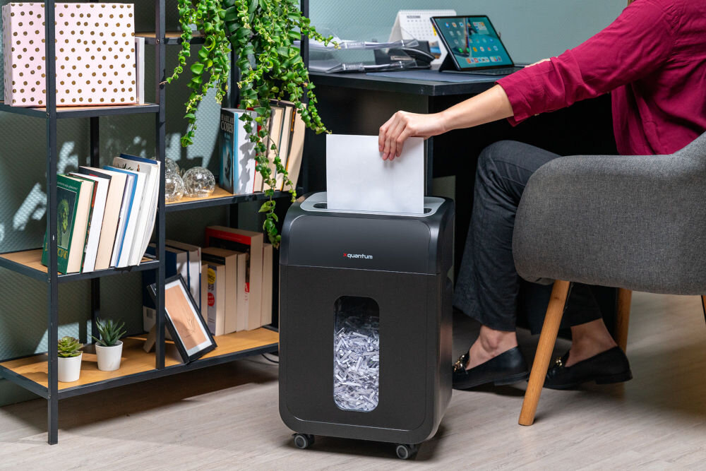 Niszczarka XQUANTUM PS701 15 L ścinki 6 mm szerokości