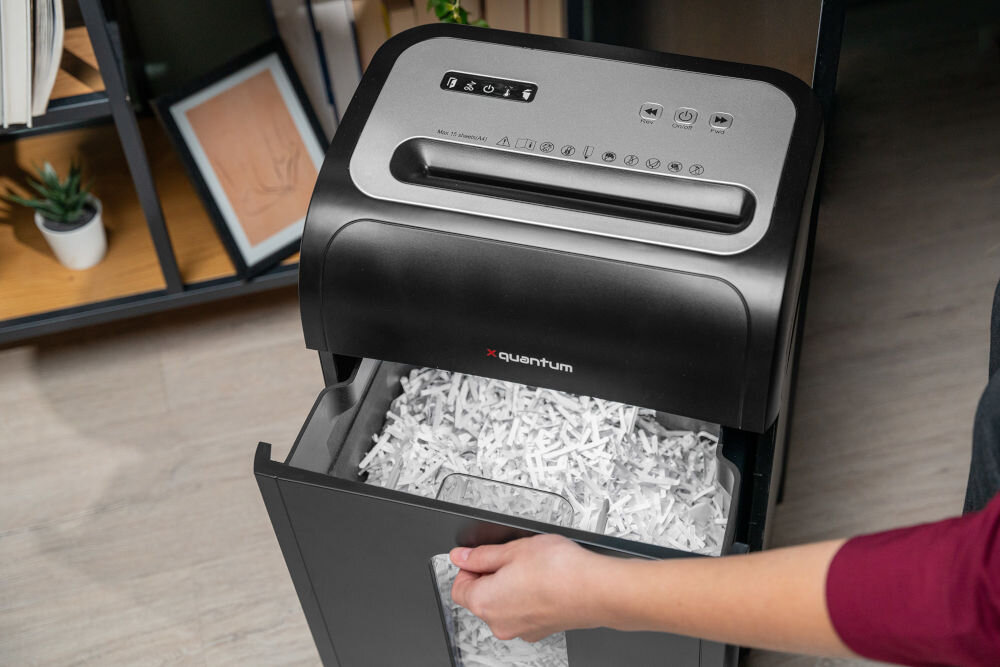 Niszczarka XQUANTUM PS701 15 L zbiornik na ścinki