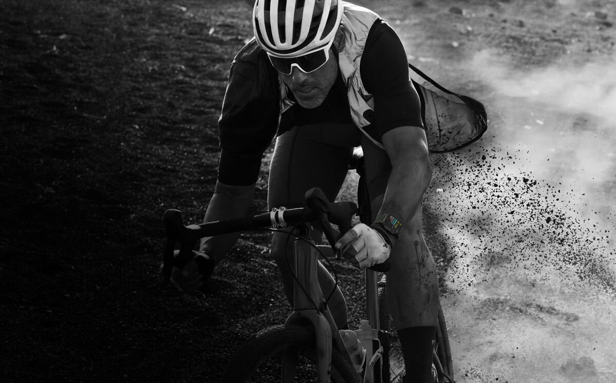 APPLE Watch Ultra 2 do jazdy na rowerze pokrętło Digital Crown strefy tętna rundy wysokość n.p.m