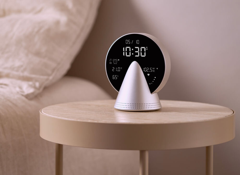 Budzik Lexon Conic z wyświetlaczem LCD