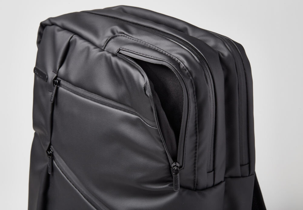 Lexon Challenger Backpack ergonomiczne szelki wymiary 30x17x40 cm pojemność 16 l