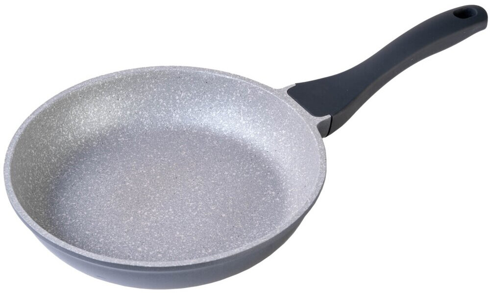 Na obrazie widoczna jest patelnia o szarym, granitowym wykończeniu z czarną rączką.