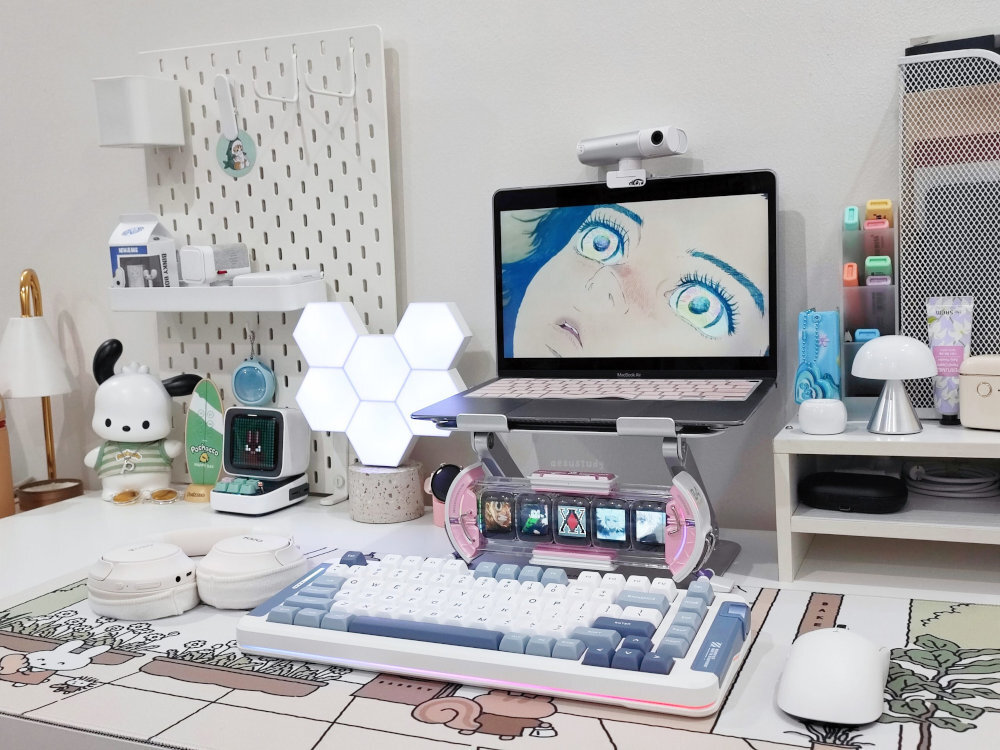 MCHOSE X75 układ 75 83 klawiszami TKL (Tenkeyless) brak bloku numerycznego - klawiatura na biurku