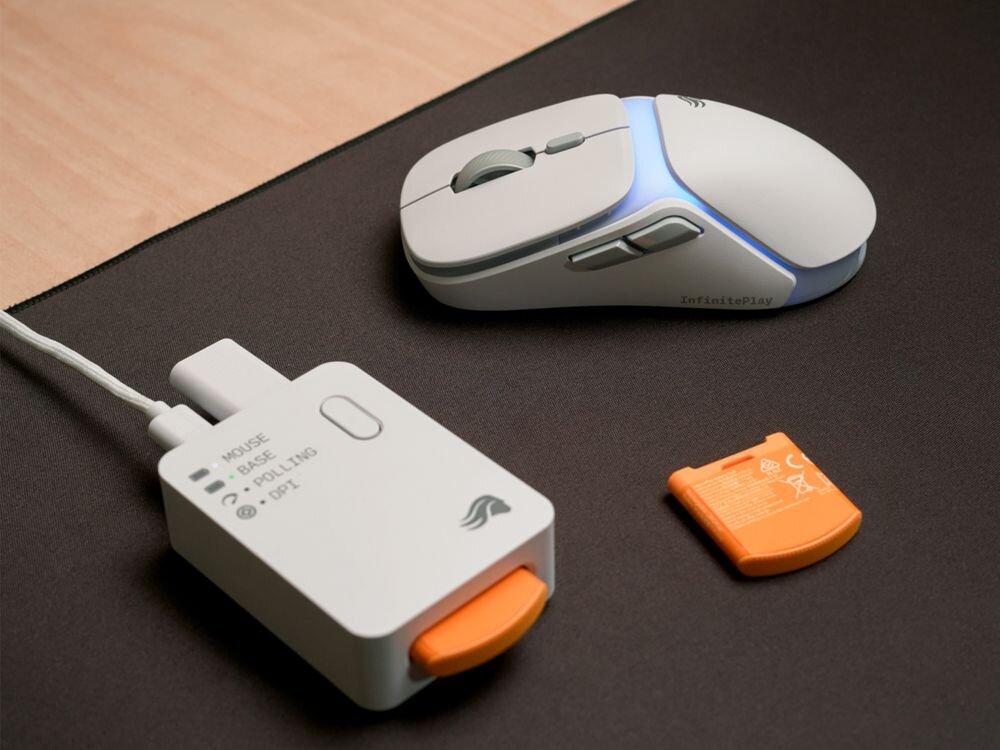 Glorious Gaming Model O3 baza odbiornika bezprzewodowego 2,4 GHz częstotliwość do 8000 Hz inteligentne centrum ładowania systemu InfinitePlay stan naładowania obu akumulatorów aktualnej częstotliwości wybranych ustawieniach czułości DPI oprogramowania - Bezprzewodowa baza 8K