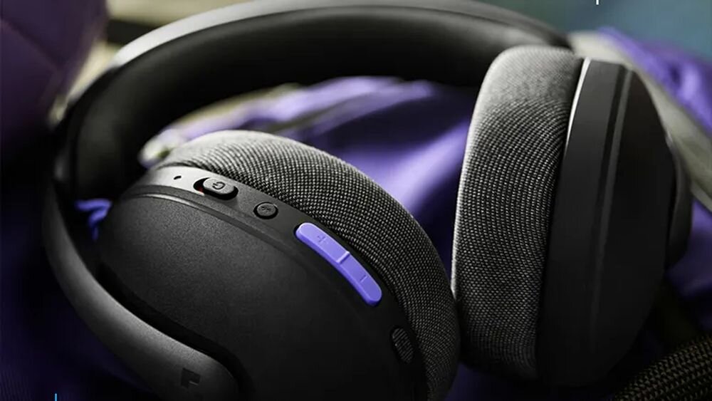 Słuchawki LOGITECH G325 Lightspeed czarne białe liliowe minimalistyczny design regulowana konstrukcja, słuchawki leżące na plecaku
