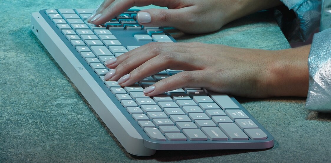 Klawiatura LOGITECH MX Keys S PISZ SZYBKO I PŁYNNIE AUTOMATYZUJ DZIAŁANIA WYGODNIE NAWET W NOCY JEDNA DLA 3 URZĄDZEŃ BĄDŹ EKO