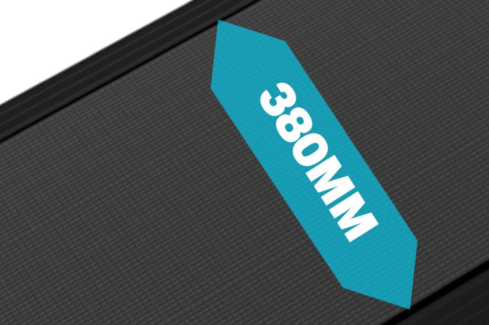 Bieżnia elektryczna EXTRALINK Moonwalk Luna EX.91377 6km-h zbliżenie na pas bieżny napis 380 mm pas biegowy o wymiarach 38 x 85 cm przestrzeń do swobodnego i naturalnego kroku stabilność podczas marszu, truchtu i szybszego biegu bezpieczeństwa