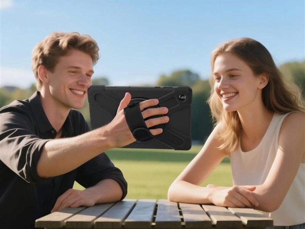 Etui 4SMARTS Rugged Case Grip
                etui w dłoni