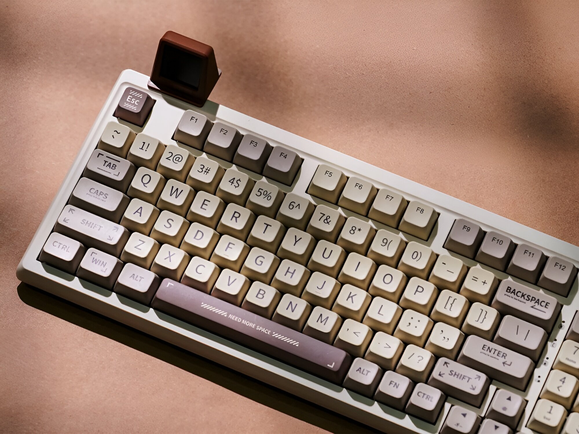 Klawiatura EPOMAKER RT100 jasna klawiatura z wyświetlaczem naświetlona przez słońce