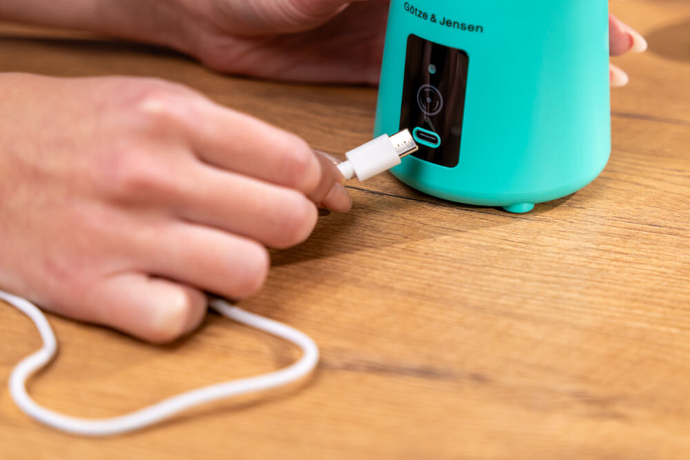 Blender personalny GÖTZE & JENSEN PB940 bateria 22 koktajle ładowanie