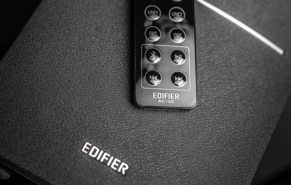 Колонки EDIFIER R1280DB Чорні елементи керування