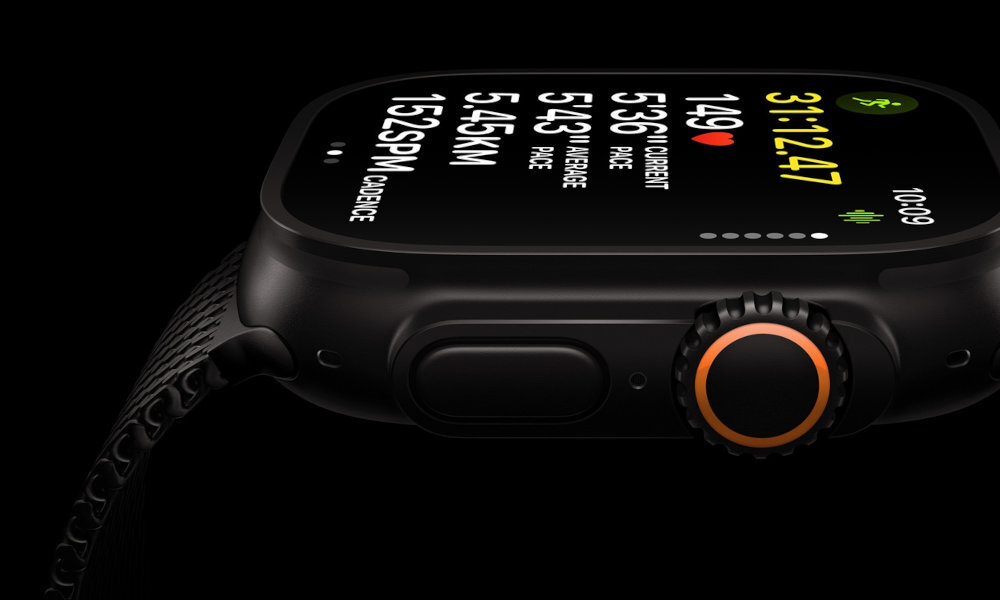 Apple Watch Ultra 3 wzmocniona koperta z tytanu szafirowe szkło wyświetlacz najtrwalszych materiałów występujących w naturze - zegarek od boku