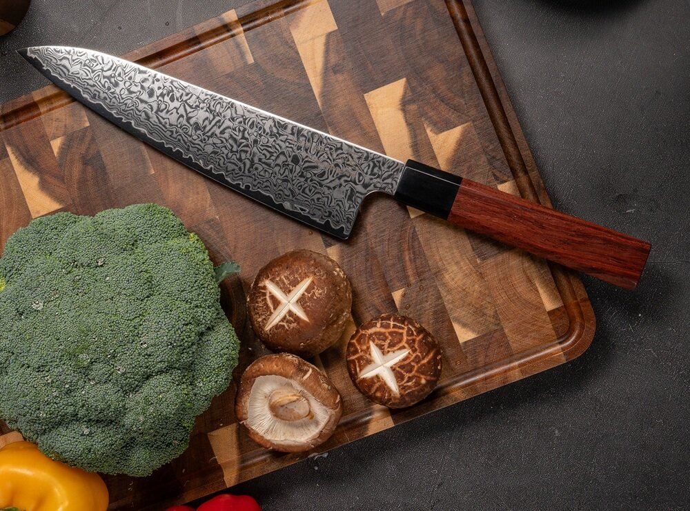 Nóż KOHERSEN Seido Red Wood szefa kuchni 20.3 cm odpowiednia szerokość, stabilność, kontrola ruchów, ułatwia gotowanie