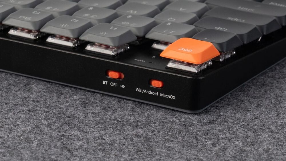 KEYCHRON K5 KEYCHRON K5 Bluetooth trzema urządzeniami jednocześnie przewodowo polling rate 1000 Hz Szybkie przełączanie - kadr na przełącznik bluetooth a usb oraz windows a mac