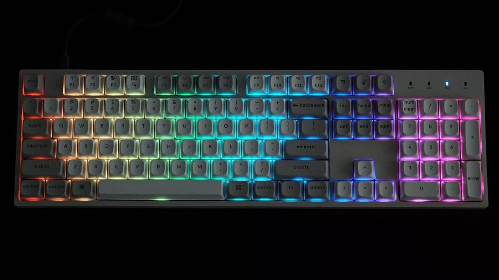 KEYCHRON C2 Pro Podświetlenie RGB KEYCHRON C2 Pro trybów świetlnych regulacji jasności oraz prędkości animacji wyraźnie podświetlonym klawiszom - podświetlenie klawiatury
