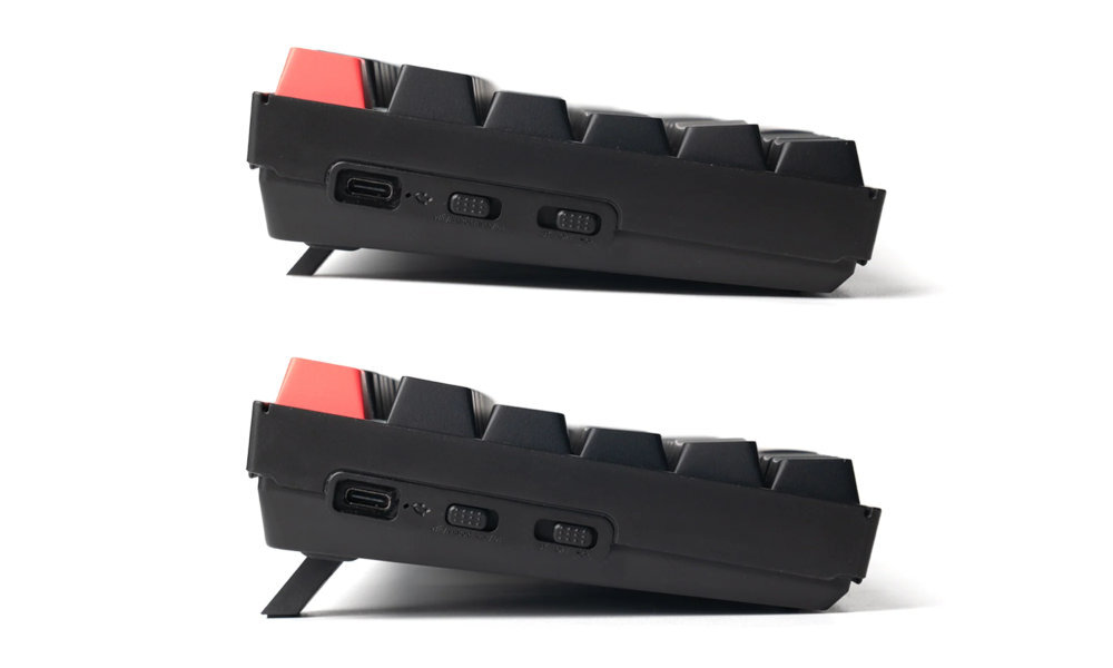 KEYCHRON K10 KEYCHRON K10 formacie Full-size 100% 104 klawisze łącznie z blokiem numerycznym mysz F-klawiszy i strzałek trzem ustawieniom nachylenia 3,37°, 4,36° i 6,56° - klawiatura od boku, pokazane pochylenie