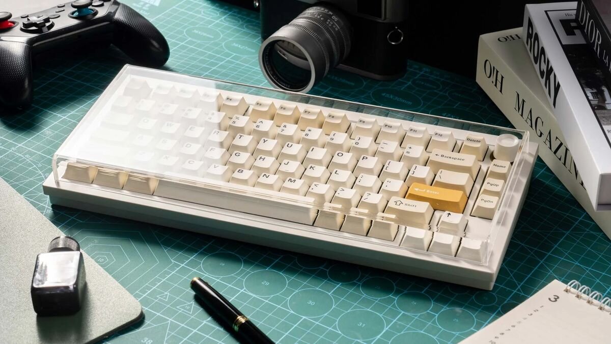 KEYCHRON Lemokey L5 HE przezroczysta obudowa ochronna przed kurzem, rozlanymi płynami i brudem transparentnej konstrukcji - klawiatura przykryta przezroczystą pokrywą