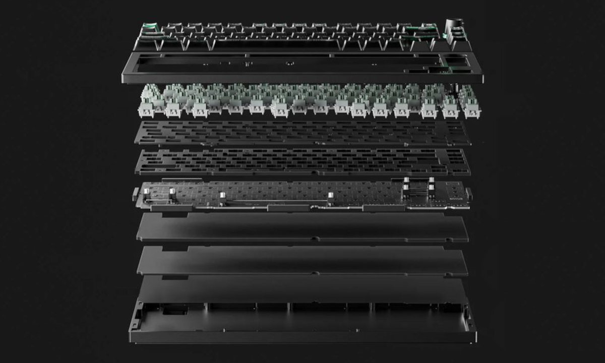 KEYCHRON Lemokey L5 HE aluminiową obudowę wykonaną metodą CNC Wewnętrzne pianki EVA, EPDM oraz silikonowa podkładka montażem gasket oraz top mount - wszystkie warstwy klawiatury jedna nad drugą na czarnym tle