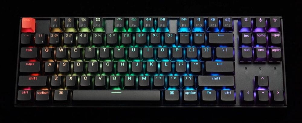 KEYCHRON K8 Podświetlenie RGB Keychron K8 trybów świetlnych regulacji jasności oraz prędkości animacji wyraźnie podświetlonym klawiszom - podświetlenie klawiatury na ciemnym tle