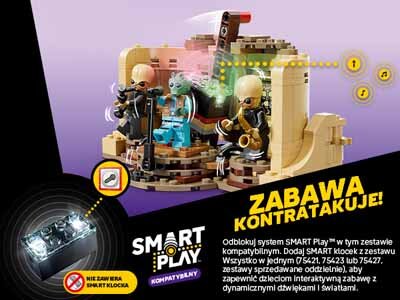 Na obrazie znajduje się zestaw LEGO przedstawiający scenę z kantyny Mos Eisley z serii Star Wars, z trzema figurkami postaci. Widoczny jest tekst: \'ZABAWA KONTRATAKUJE! Odblokuj system SMART Play™ w tym zestawie kompatybilnym. Dodaj SMART klocek z zestawu. Wszystko w jednym (7.5421, 7.5423 lub 7.5427, zestawy sprzedawane oddzielnie), aby zapewnić dzieciom interaktywną zabawę z dynamicznymi dźwiękami i światłami.\' oraz logo SMART PLAY.