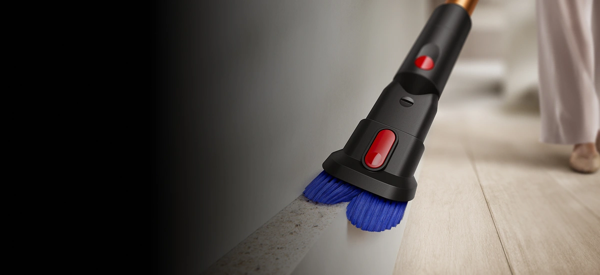 Widok końcówki odkurzacza do trudno dostępnych miejsc i zakamarków