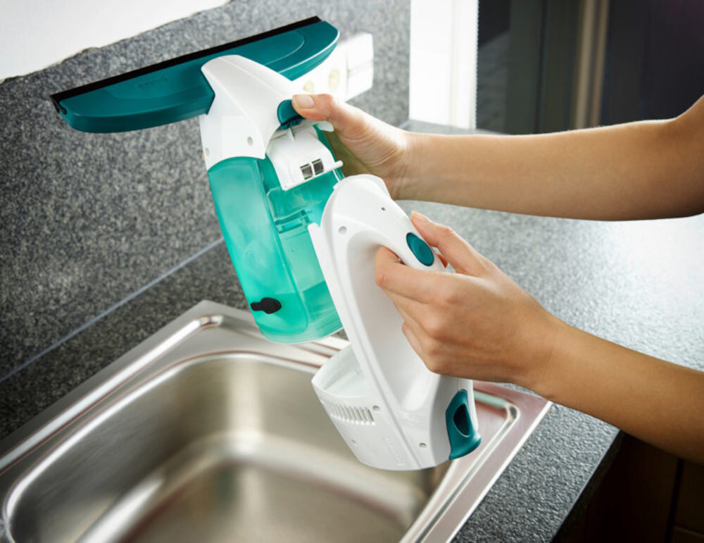 Myjka do okien LEIFHEIT Dry & Clean z drążkiem i myjką dwustronną latwe czyszczenie zdejmowany zbiornik na wode